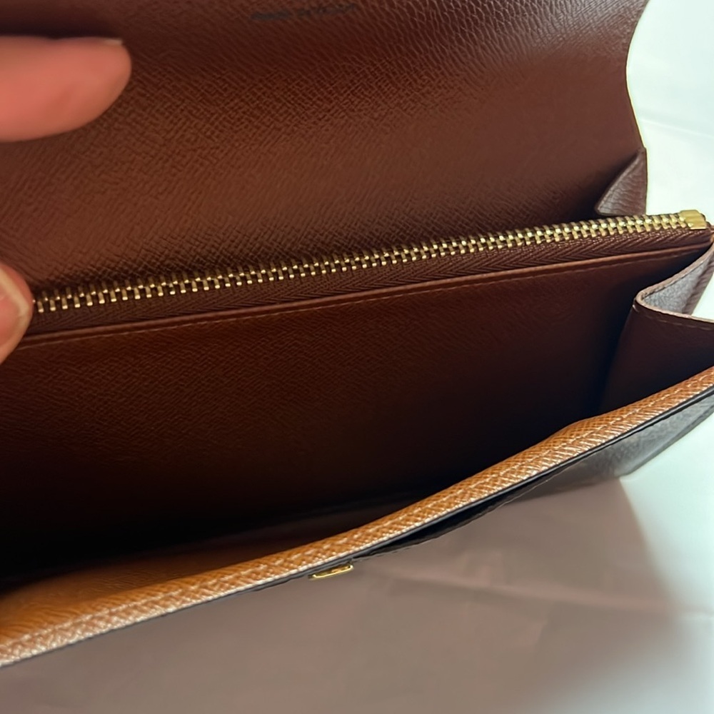 Louis Vuitton monogram sara long wallet. - Picture 5 of 10